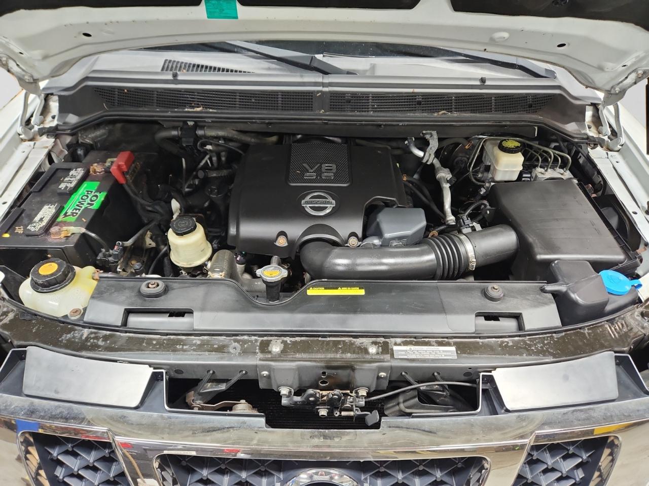Nissan Armada Platinum Reserve 4WD 2014