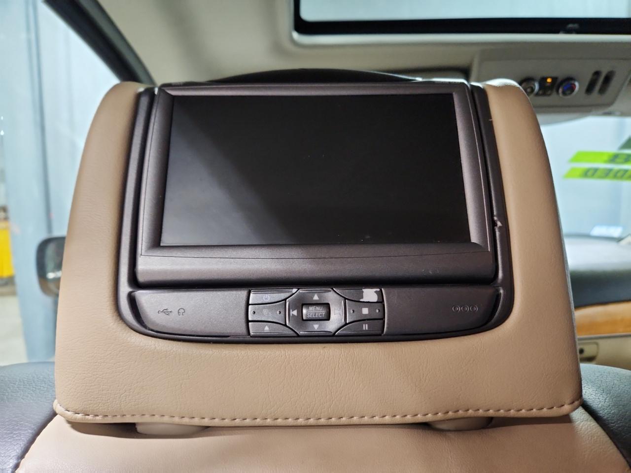 Nissan Armada Platinum Reserve 4WD 2014