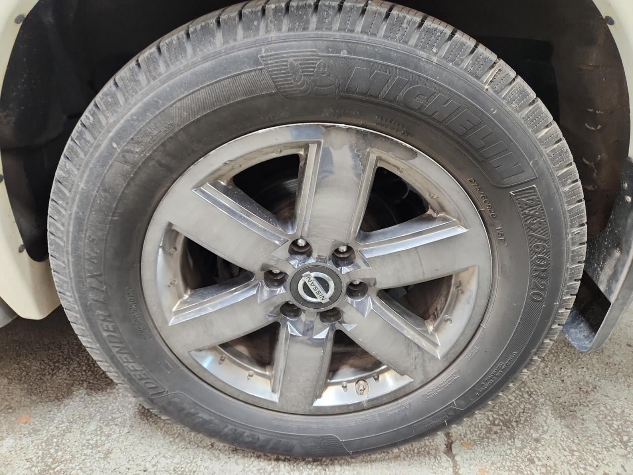 Nissan Armada Platinum Reserve 4WD 2014