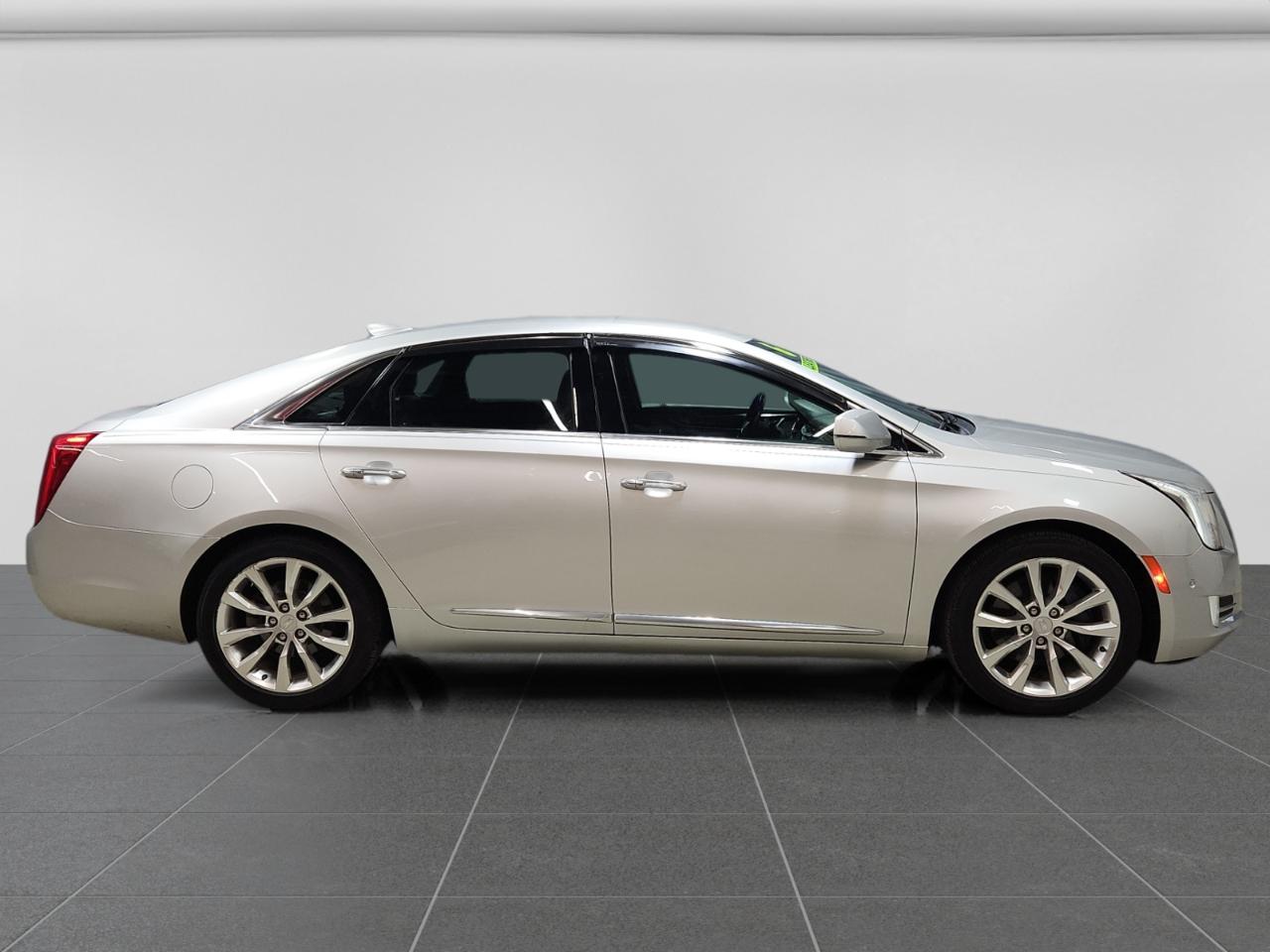 Cadillac XTS Luxury FWD 2016