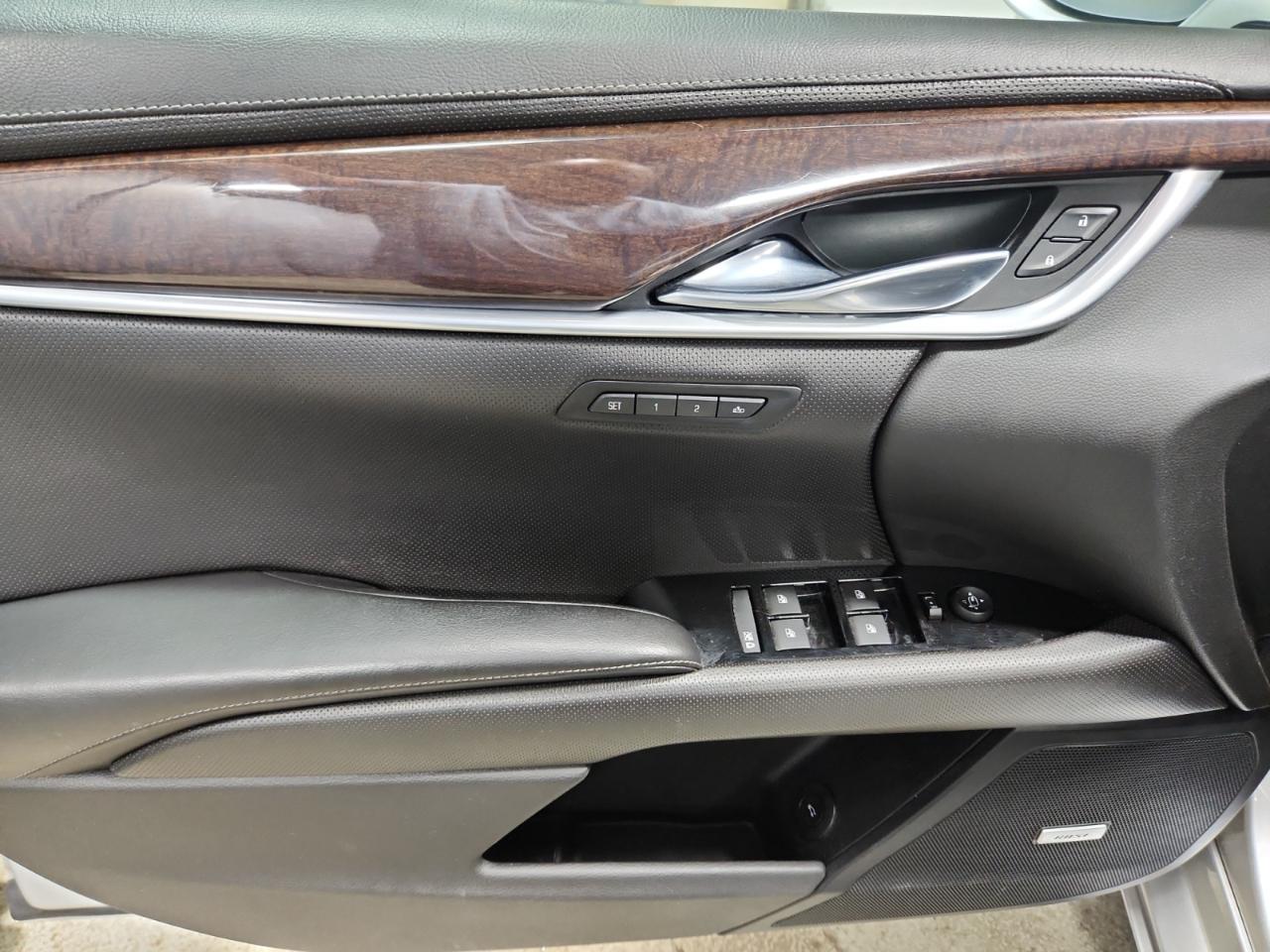Cadillac XTS Luxury FWD 2016