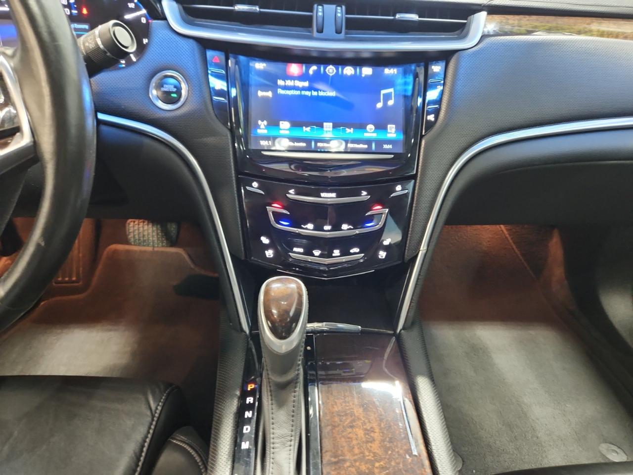 Cadillac XTS Luxury FWD 2016