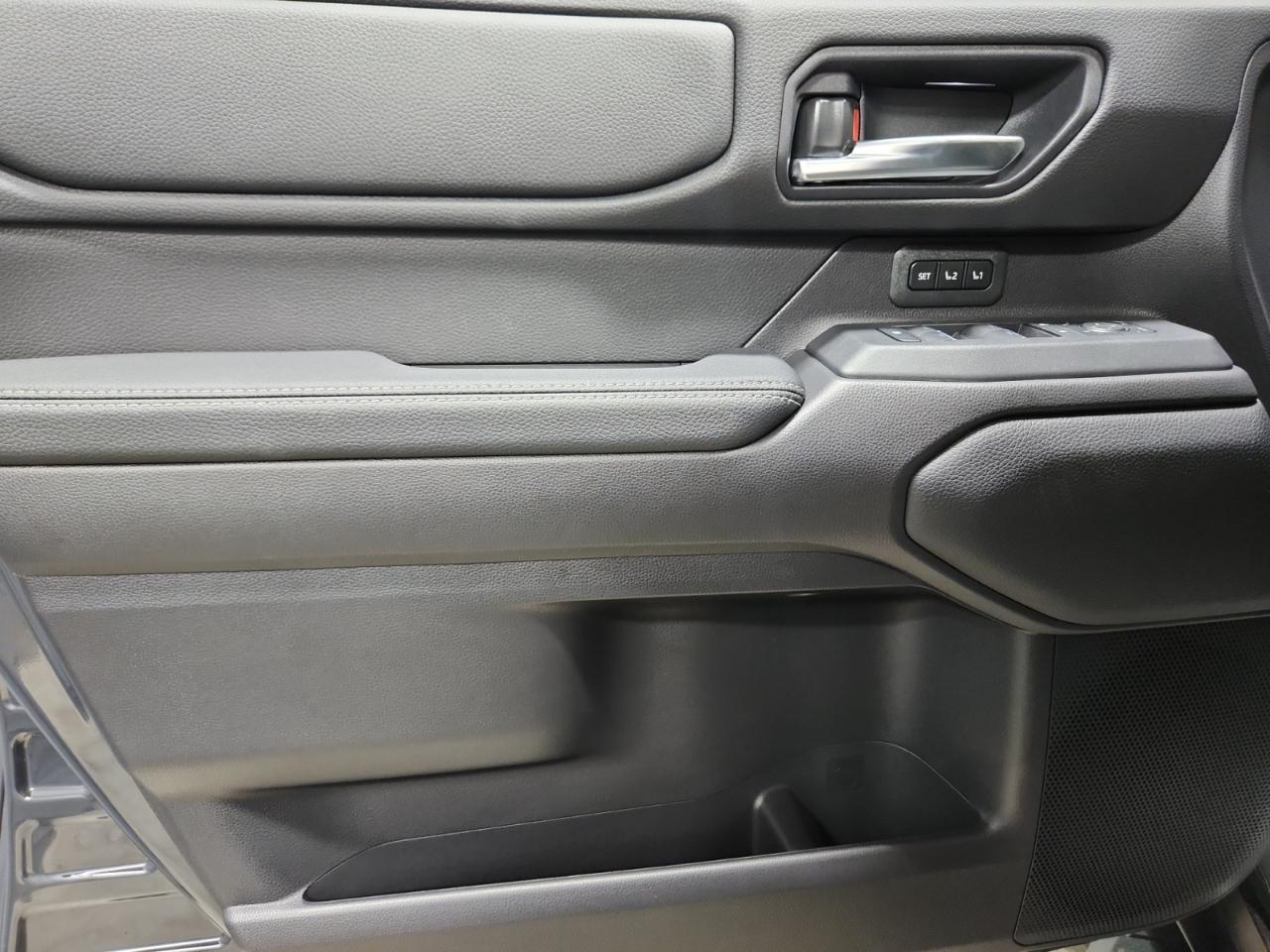 Toyota Land Cruiser Base 2026