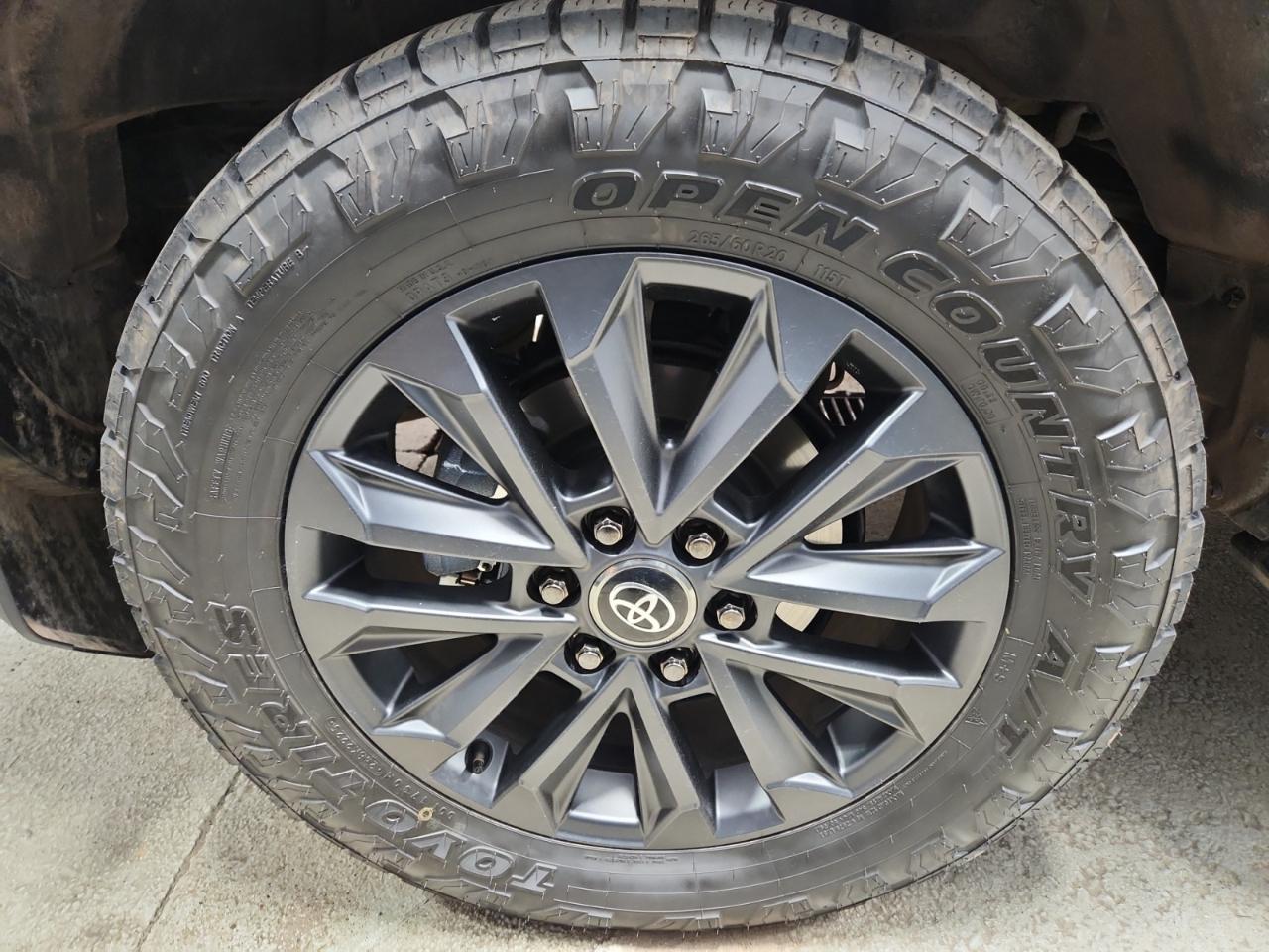 Toyota Land Cruiser Base 2026