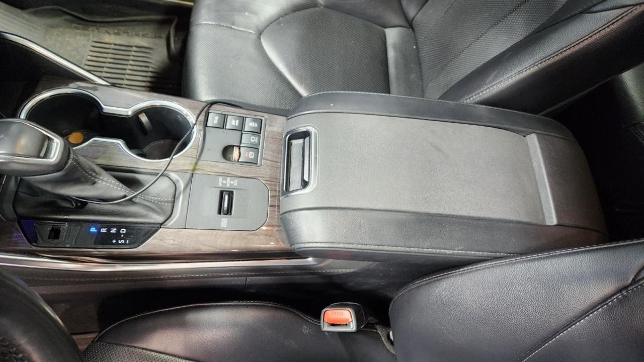 Toyota Highlander Hybrid Limited AWD 2023