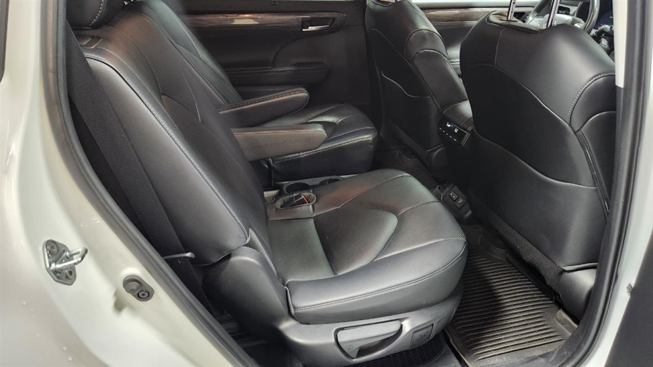Toyota Highlander Hybrid Limited AWD 2023