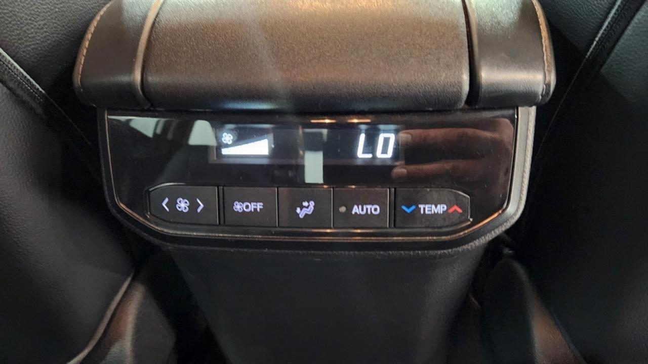 Toyota Highlander Hybrid Limited AWD 2023