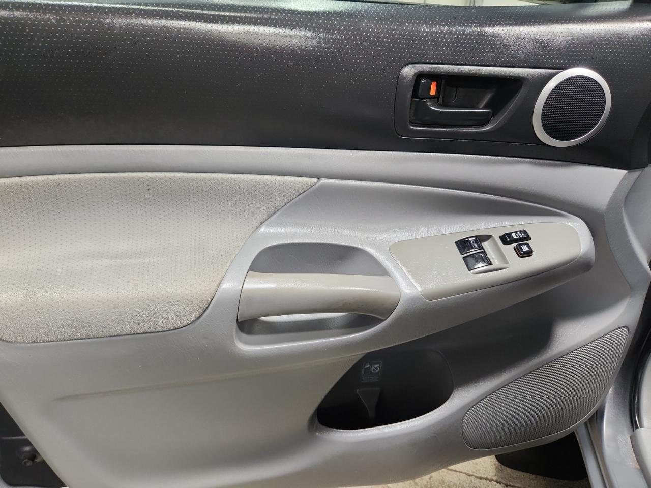 Toyota Tacoma Access Cab V6 Auto 4WD 2010