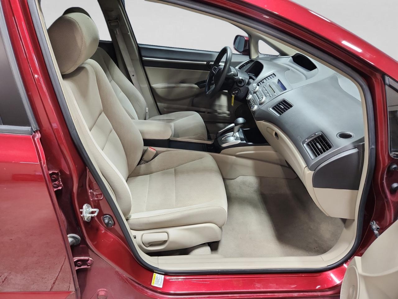 Honda Civic EX Sedan 5-Speed AT 2010