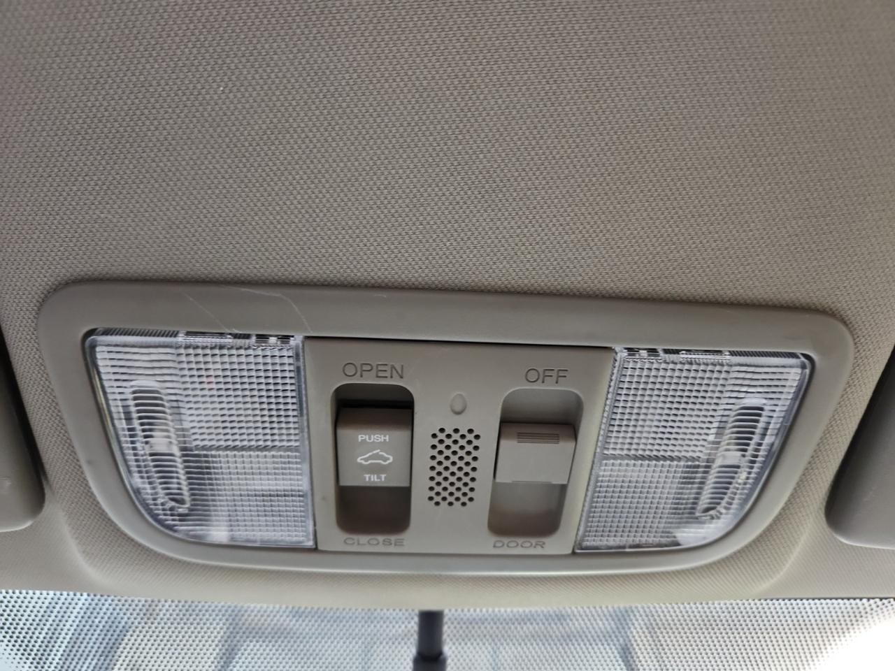 Honda Civic EX Sedan 5-Speed AT 2010