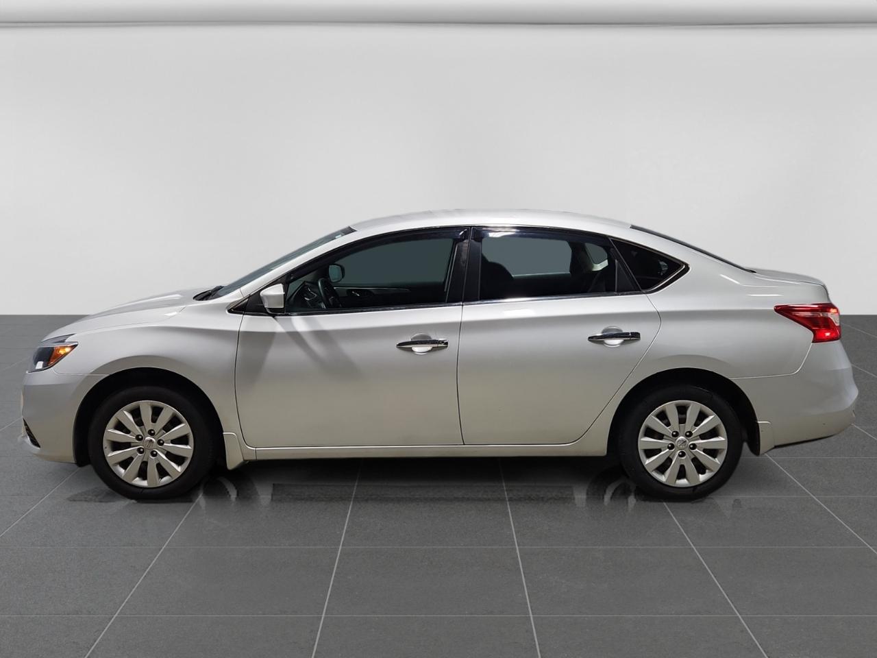Nissan Sentra S CVT 2017
