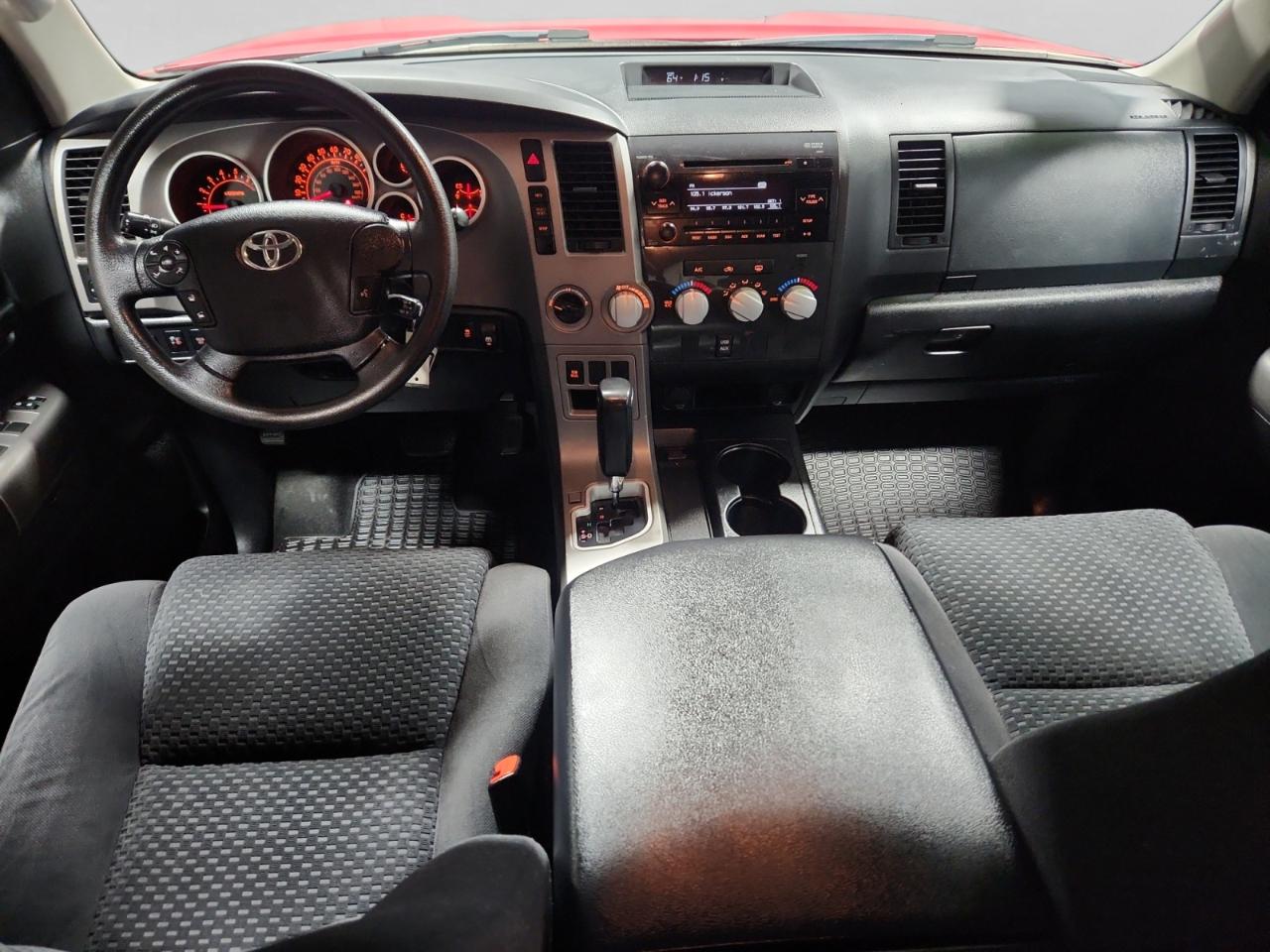 Toyota Tundra Tundra-Grade CrewMax 5.7L 4WD 2011