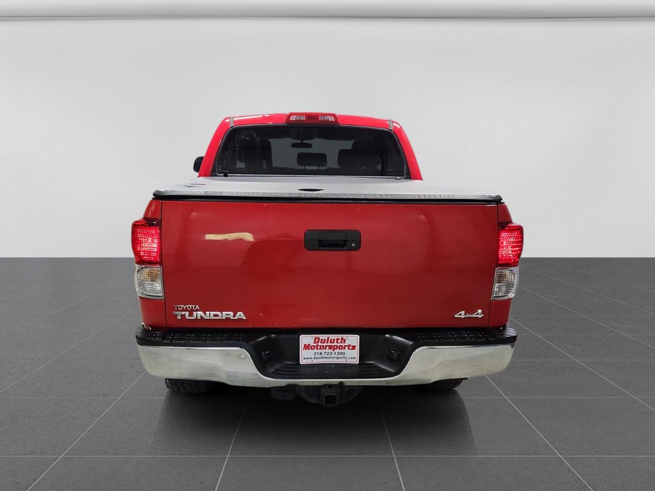 Toyota Tundra Tundra-Grade CrewMax 5.7L 4WD 2011