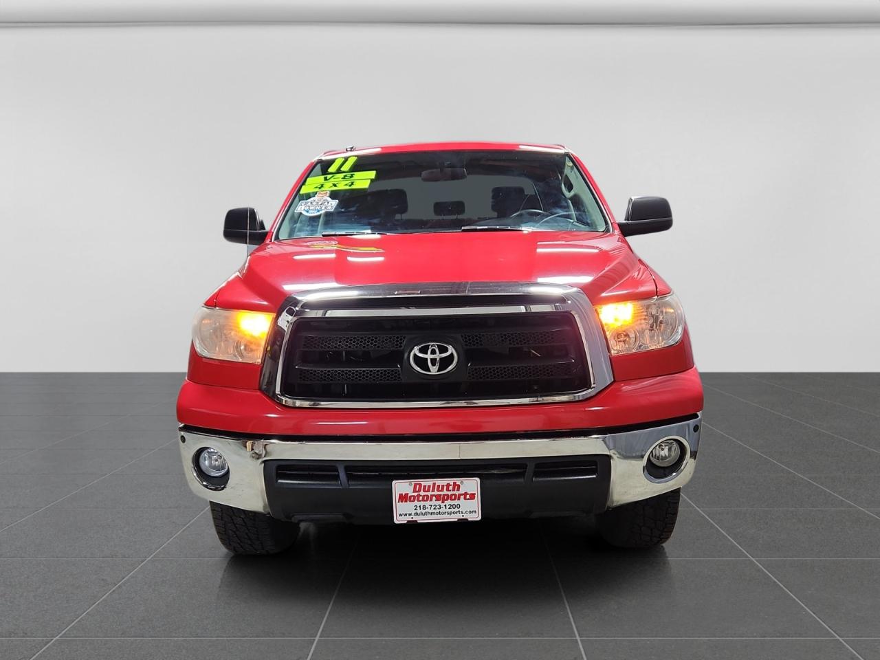 Toyota Tundra Tundra-Grade CrewMax 5.7L 4WD 2011