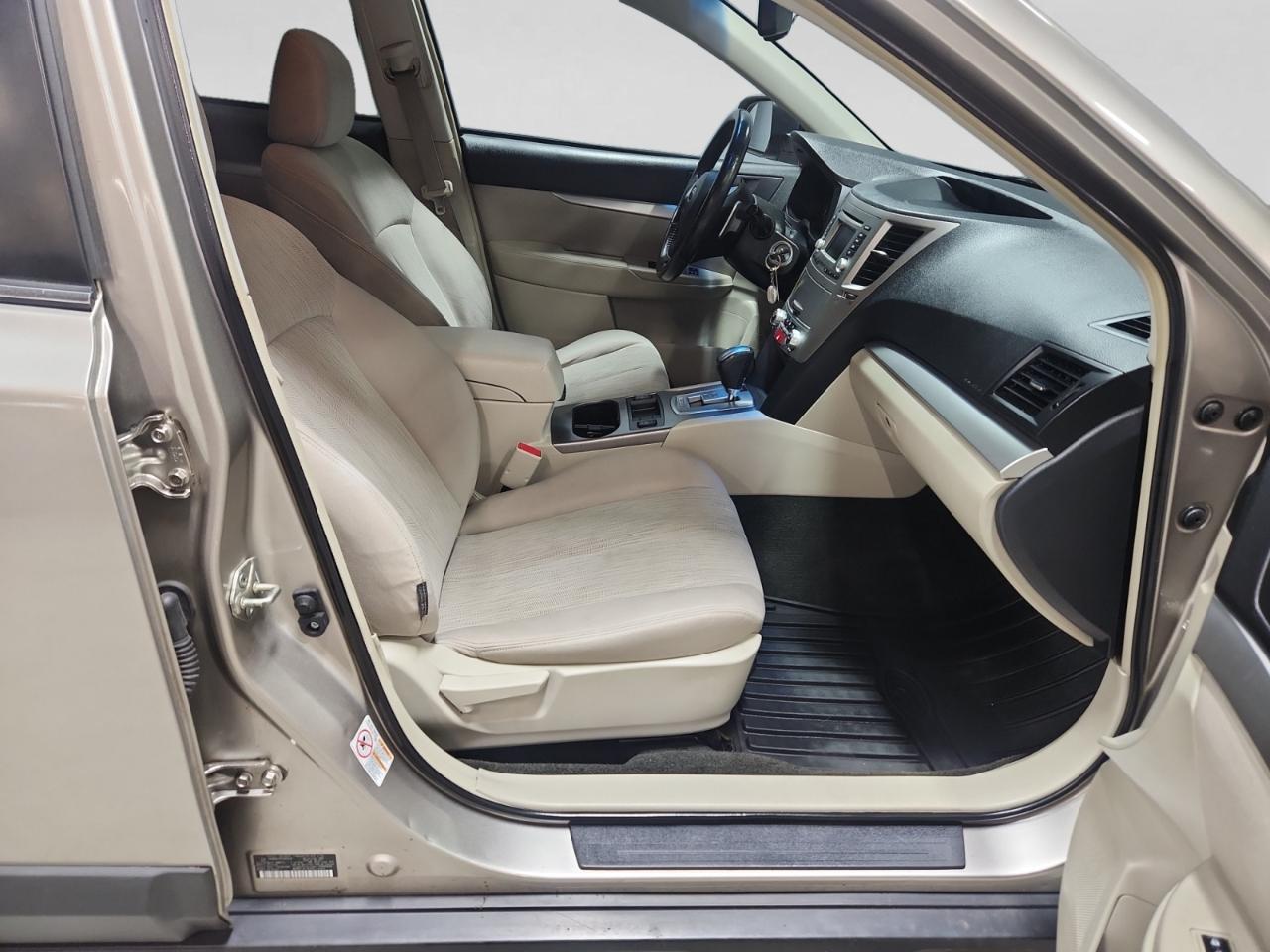 Subaru Outback 2.5i Premium 2014