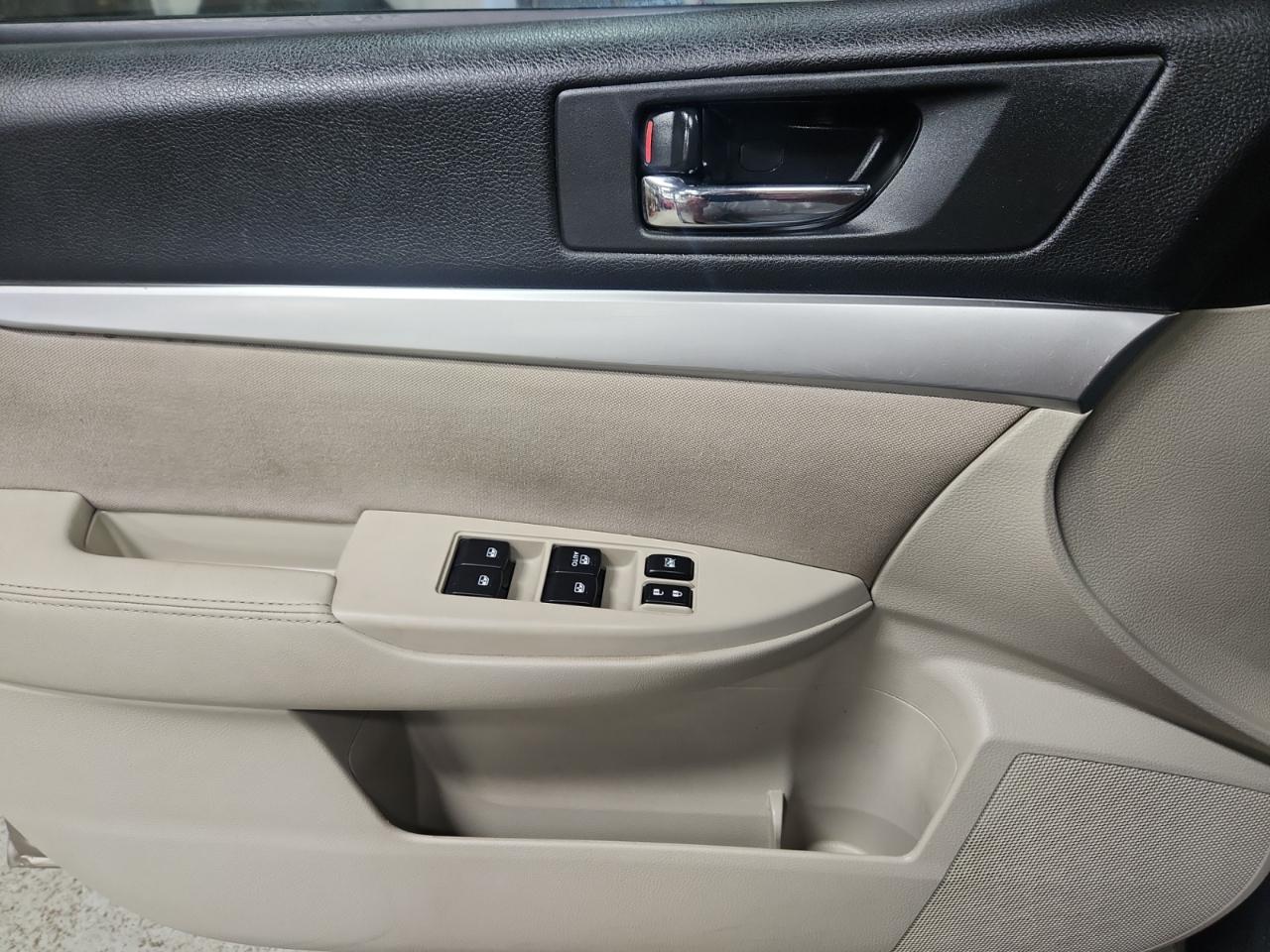 Subaru Outback 2.5i Premium 2014