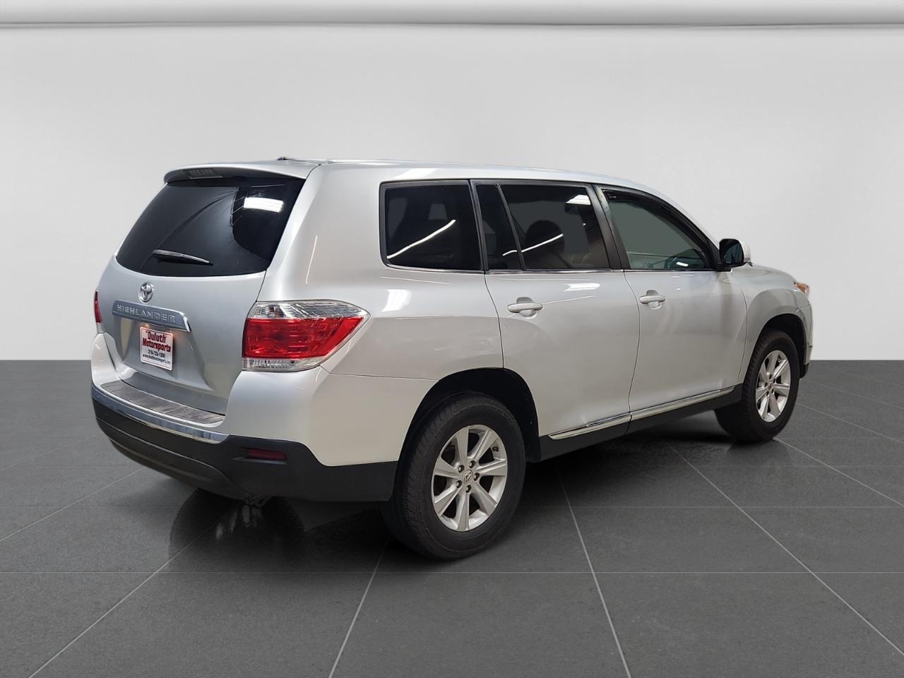 Toyota Highlander Base 4WD 2012