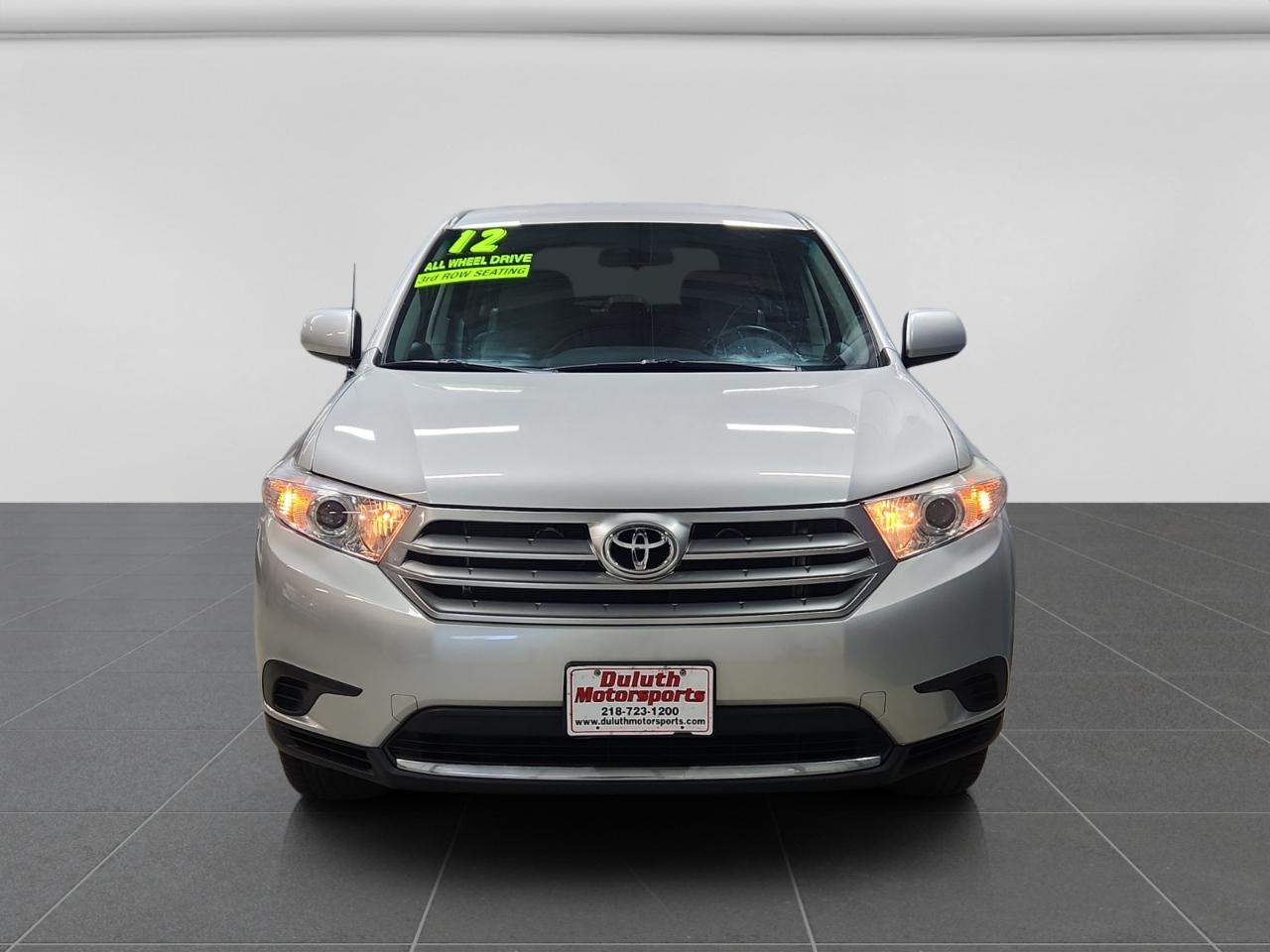 Toyota Highlander Base 4WD 2012