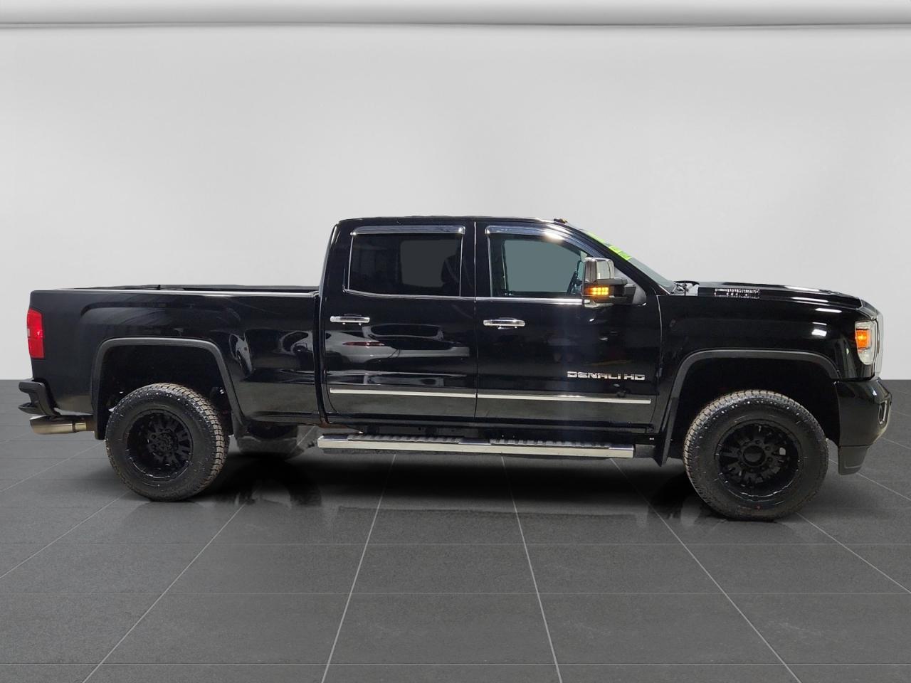 GMC Sierra 3500HD Denali Crew Cab 4WD 2018