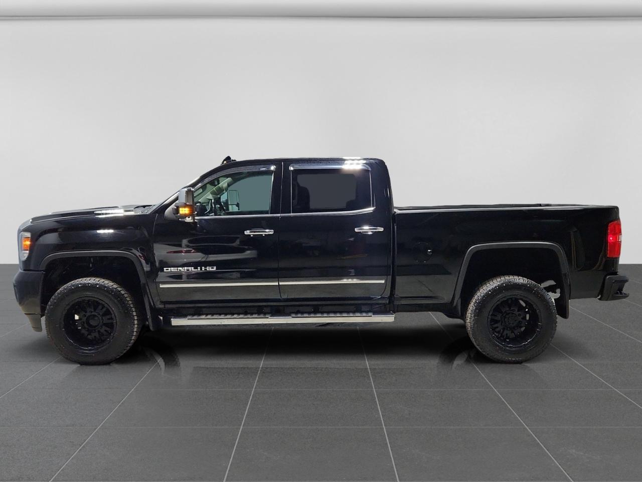 GMC Sierra 3500HD Denali Crew Cab 4WD 2018