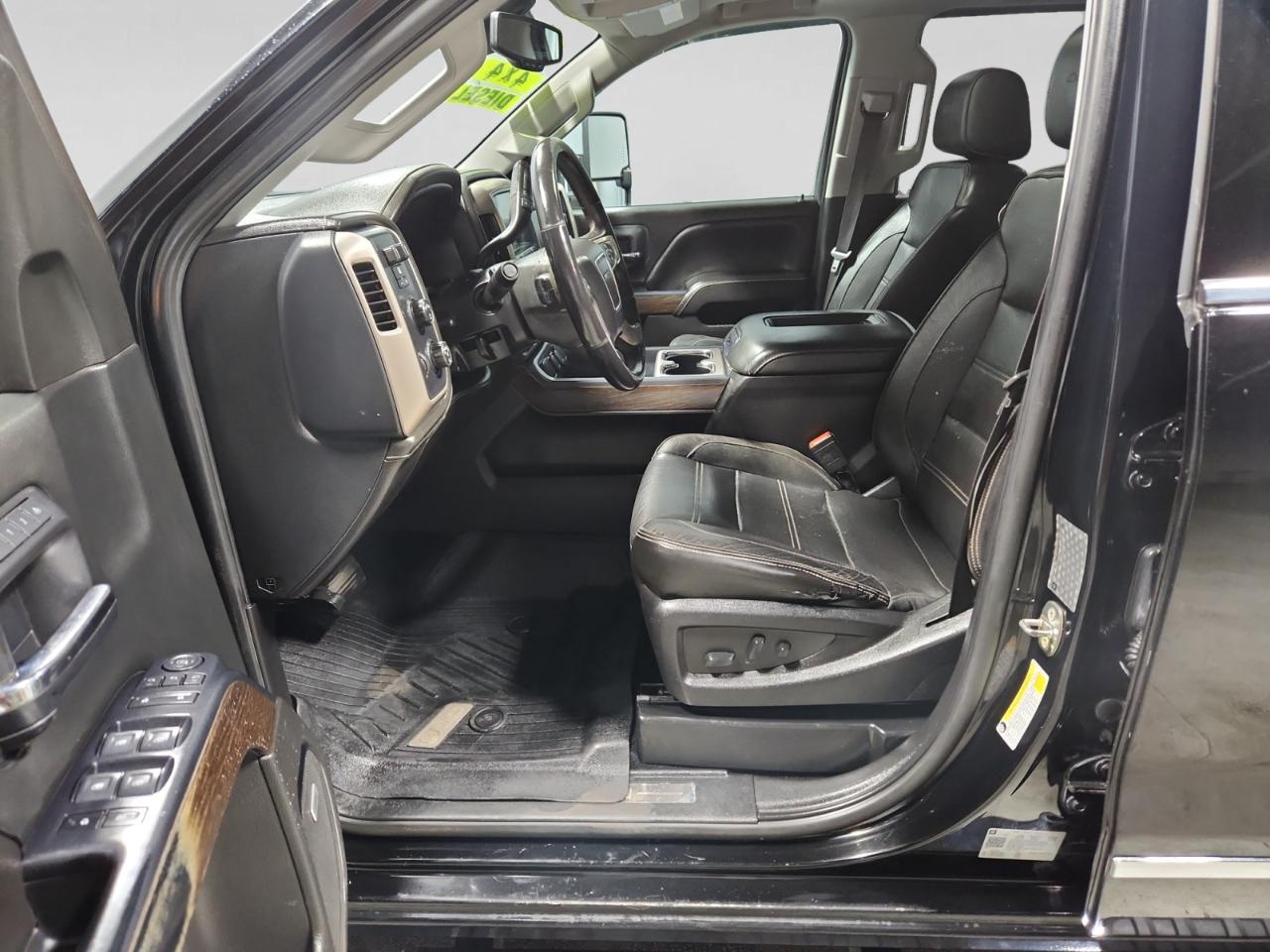GMC Sierra 3500HD Denali Crew Cab 4WD 2018