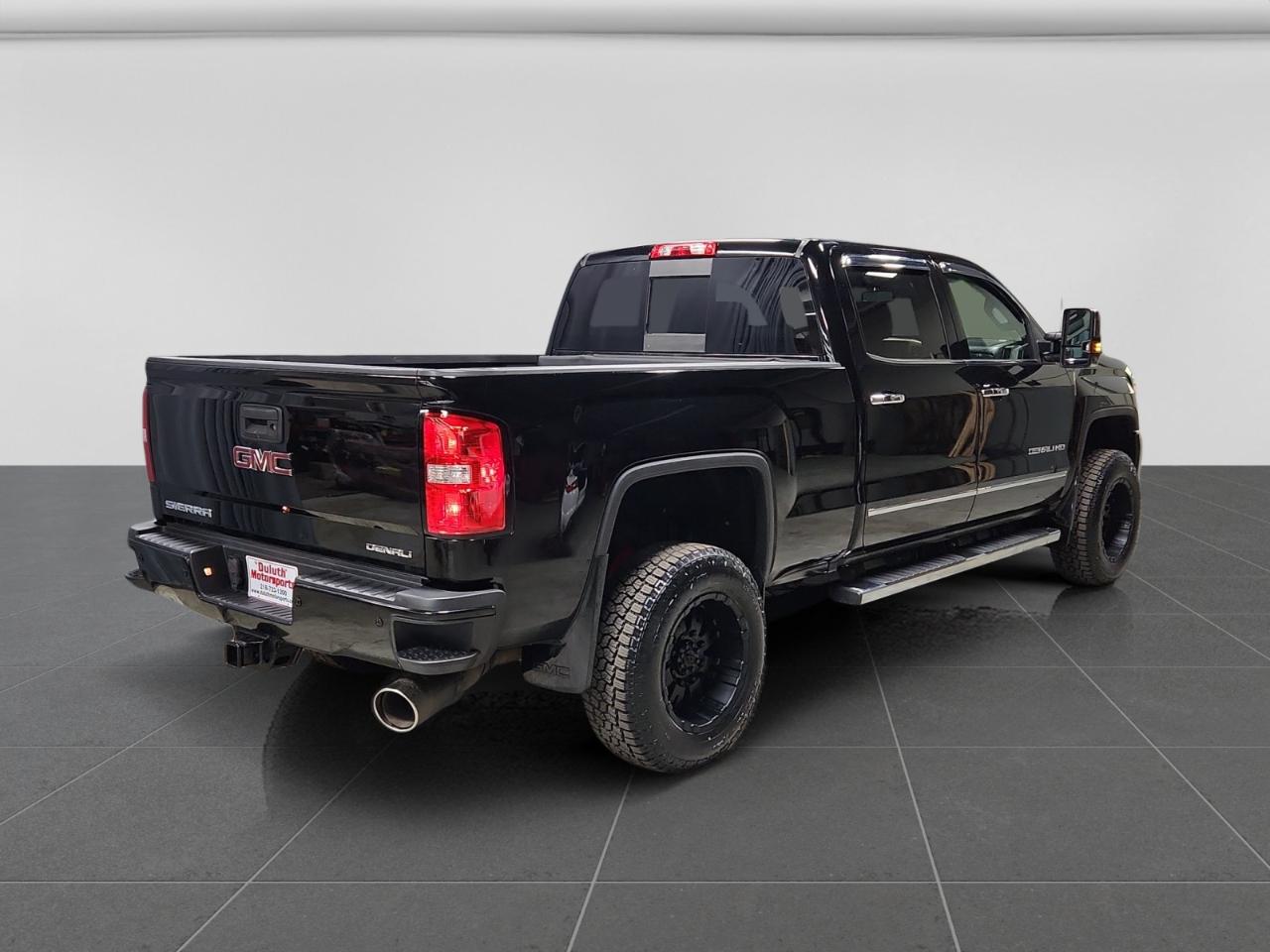 GMC Sierra 3500HD Denali Crew Cab 4WD 2018