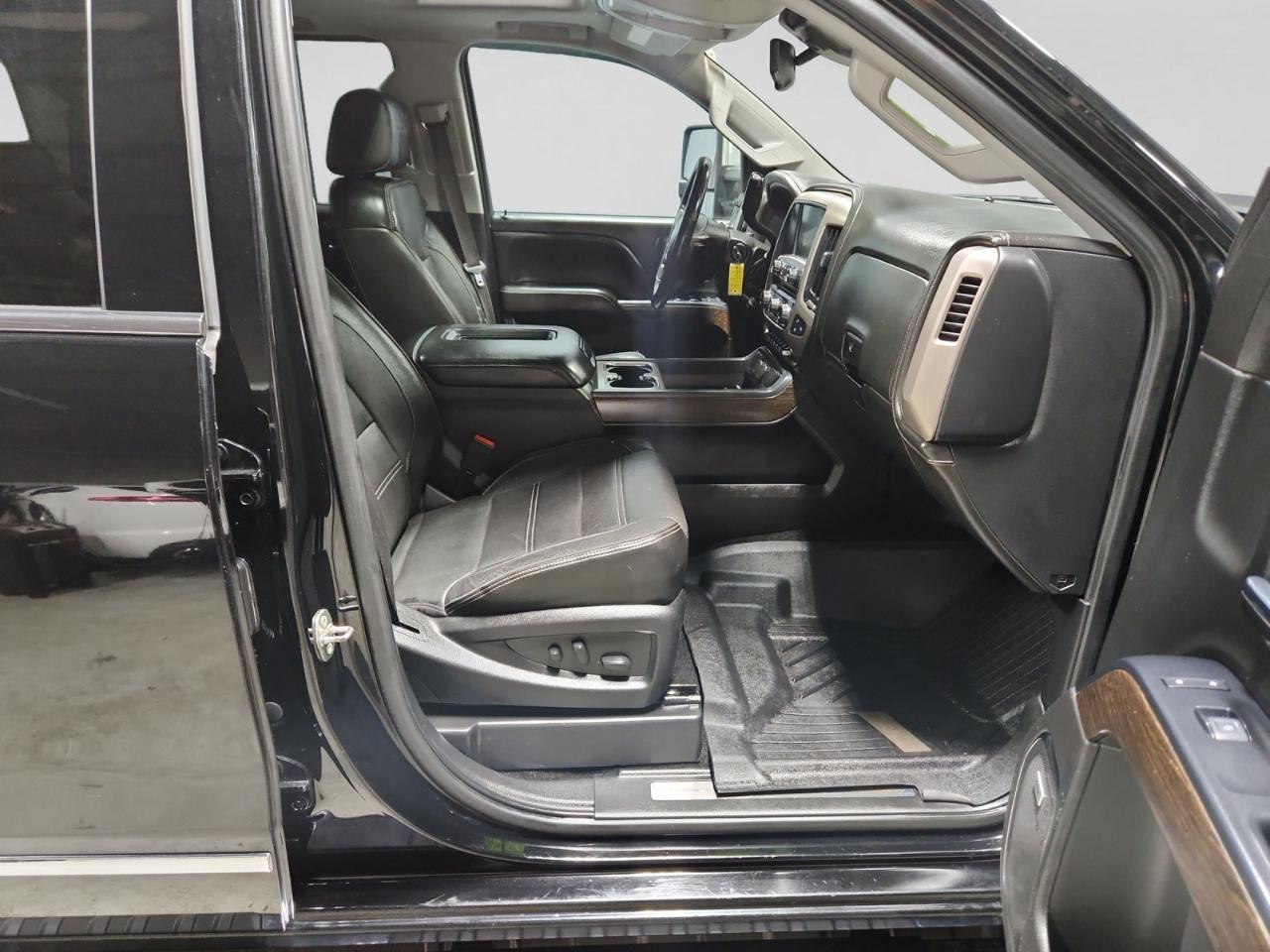 GMC Sierra 3500HD Denali Crew Cab 4WD 2018