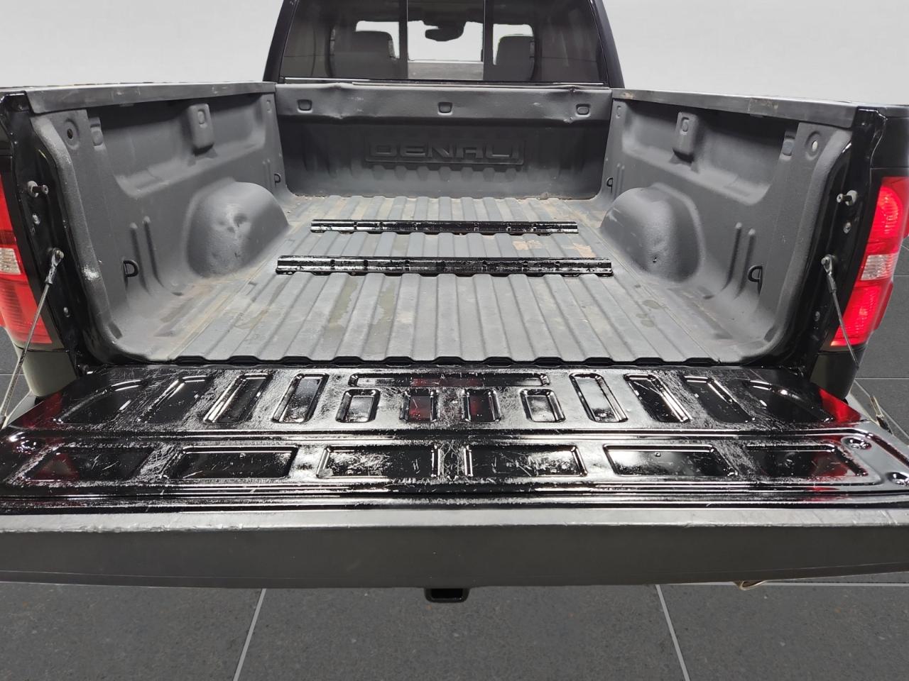 GMC Sierra 3500HD Denali Crew Cab 4WD 2018