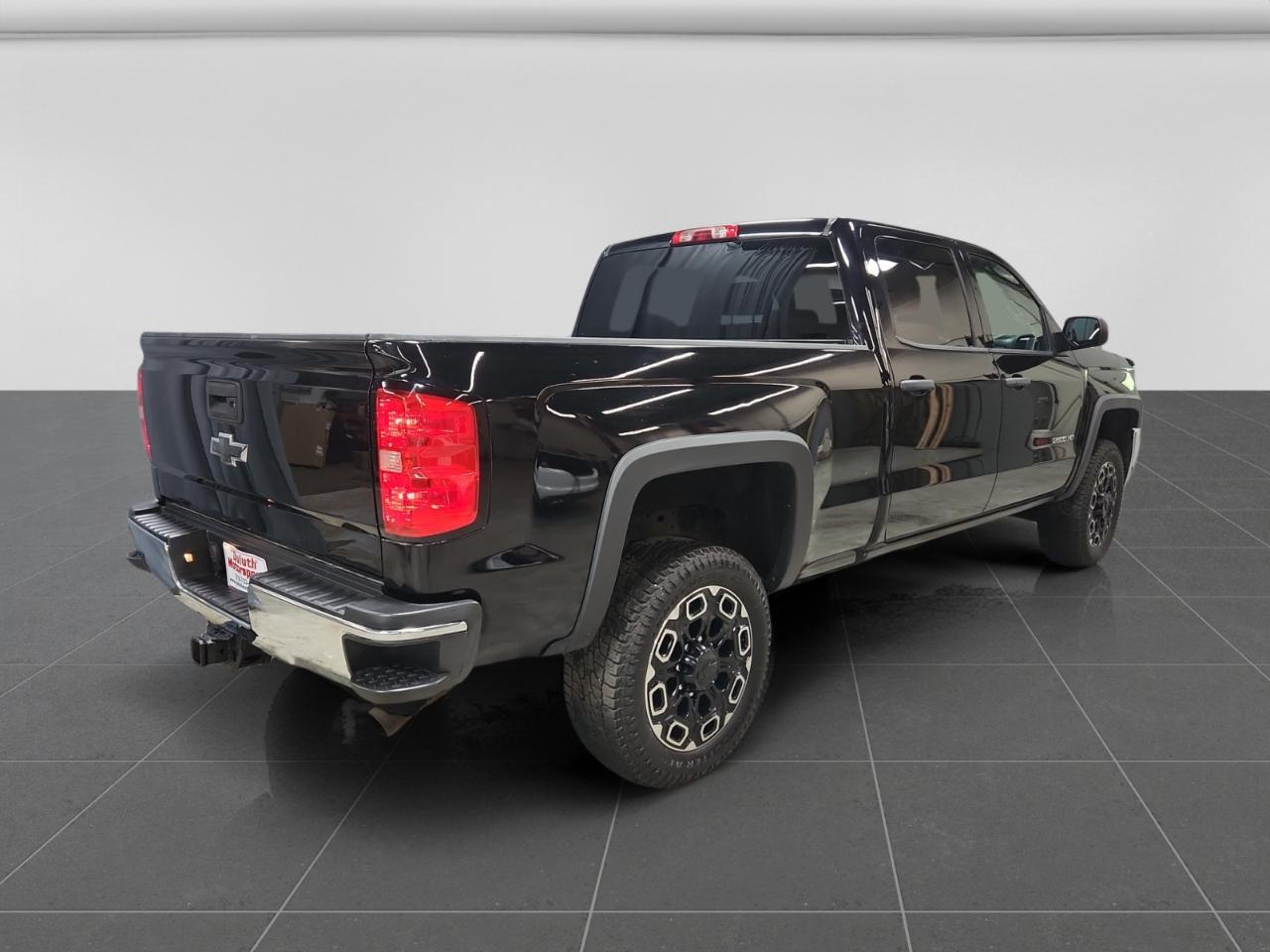 Chevrolet Silverado 2500HD LT Crew Cab 4WD 2015