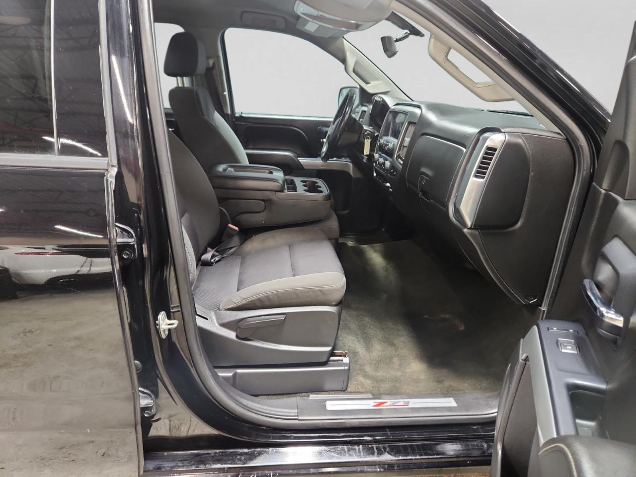 Chevrolet Silverado 2500HD LT Crew Cab 4WD 2015