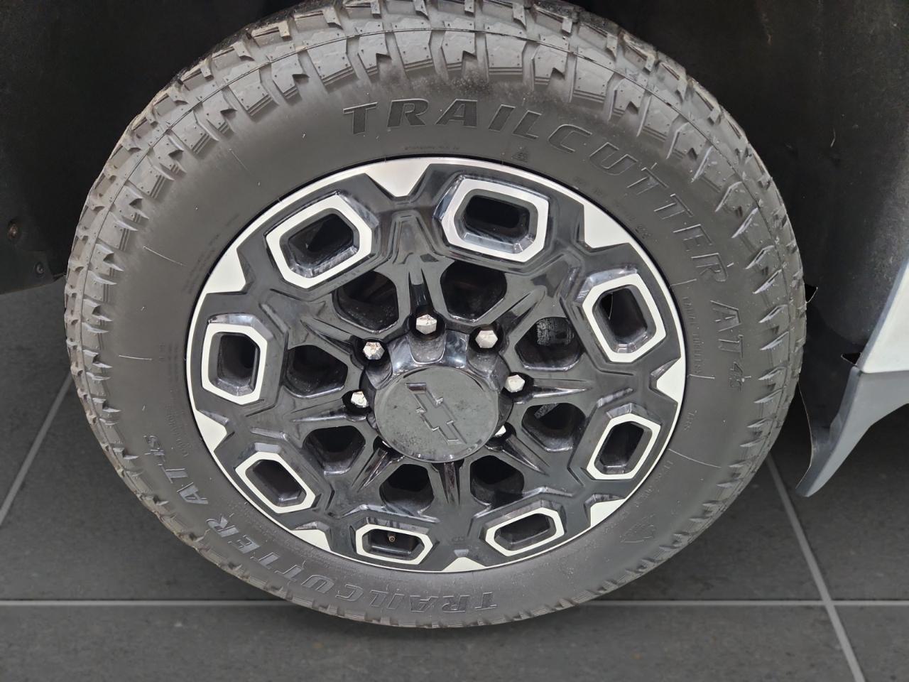 Chevrolet Silverado 2500HD LT Crew Cab 4WD 2015