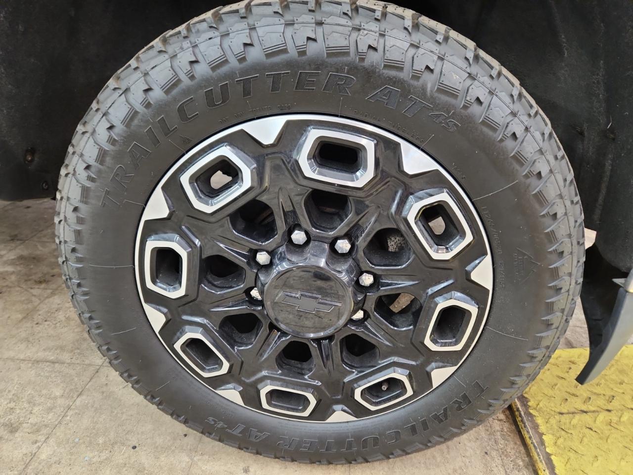 Chevrolet Silverado 2500HD LT Crew Cab 4WD 2015
