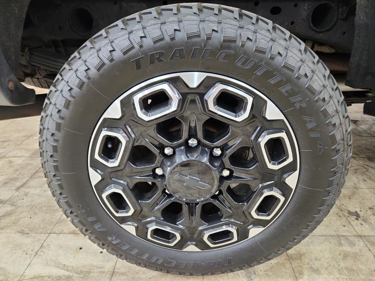 Chevrolet Silverado 2500HD LT Crew Cab 4WD 2015
