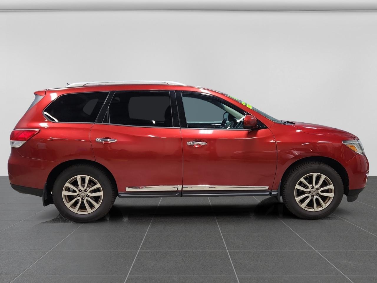 Nissan Pathfinder SL 4WD 2014