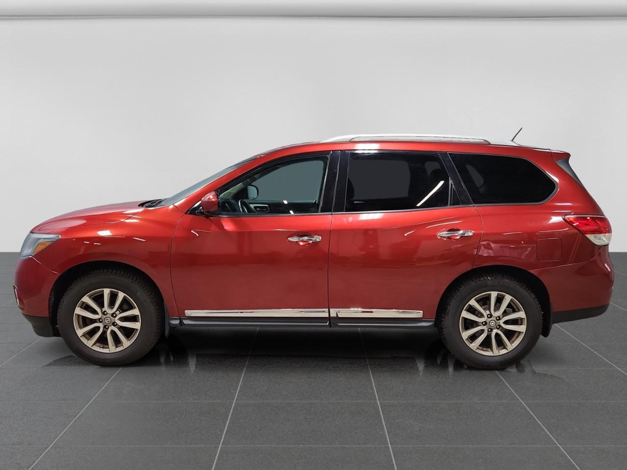 Nissan Pathfinder SL 4WD 2014