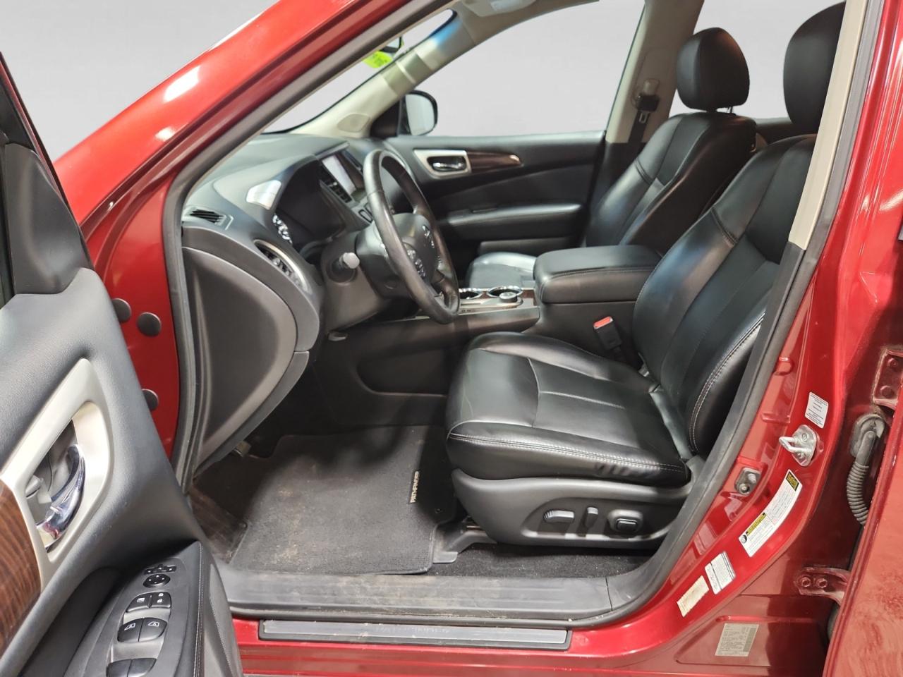 Nissan Pathfinder SL 4WD 2014