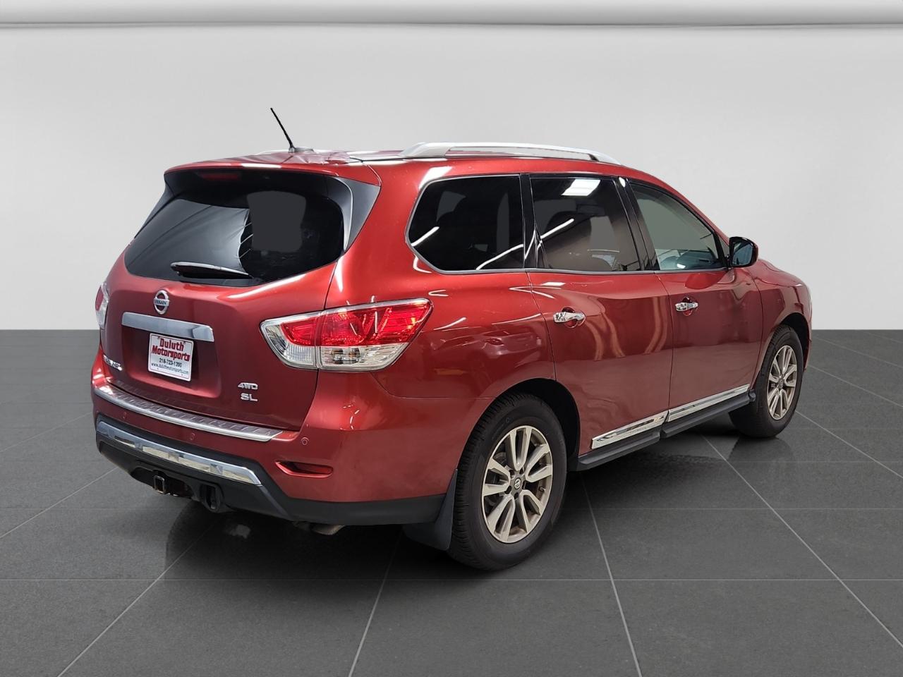 Nissan Pathfinder SL 4WD 2014