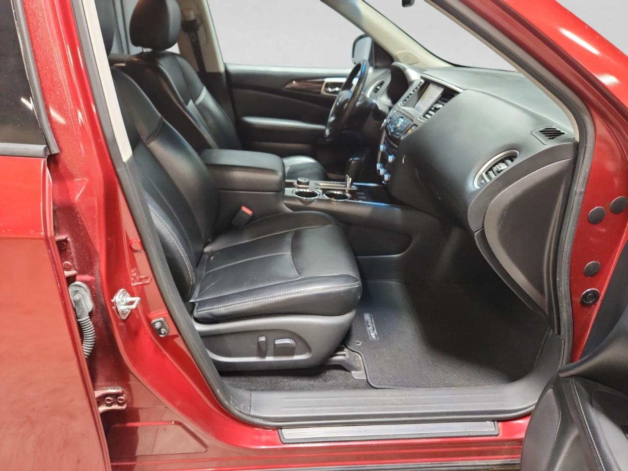 Nissan Pathfinder SL 4WD 2014