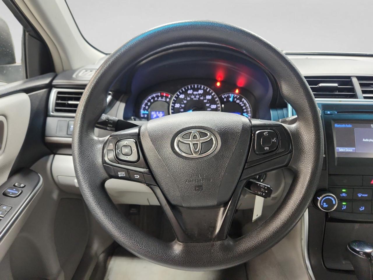 Toyota Camry LE 6-Spd AT 2015