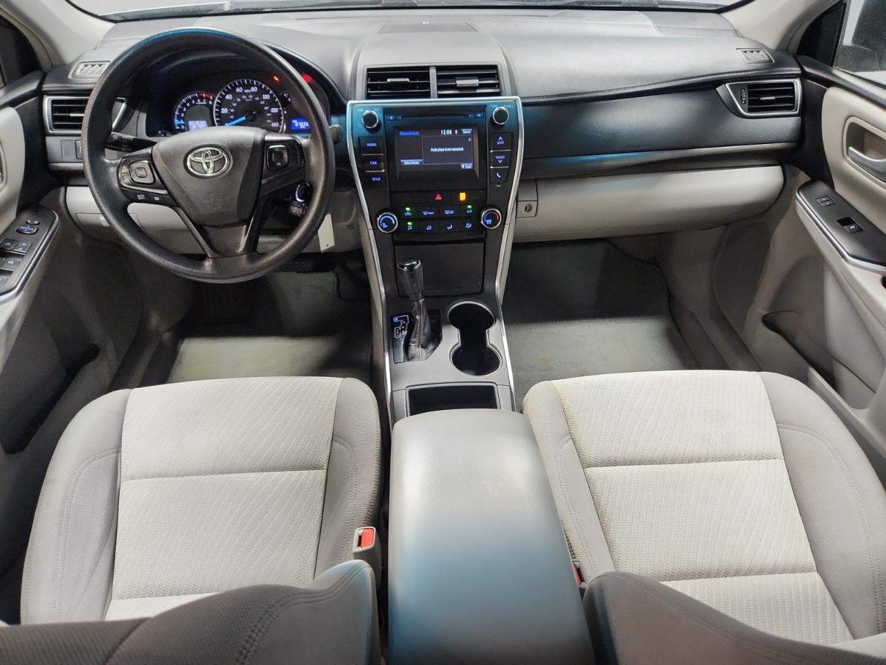 Toyota Camry LE 6-Spd AT 2015