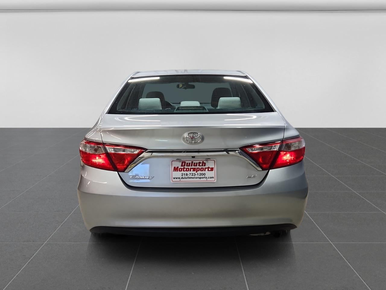 Toyota Camry LE 6-Spd AT 2015