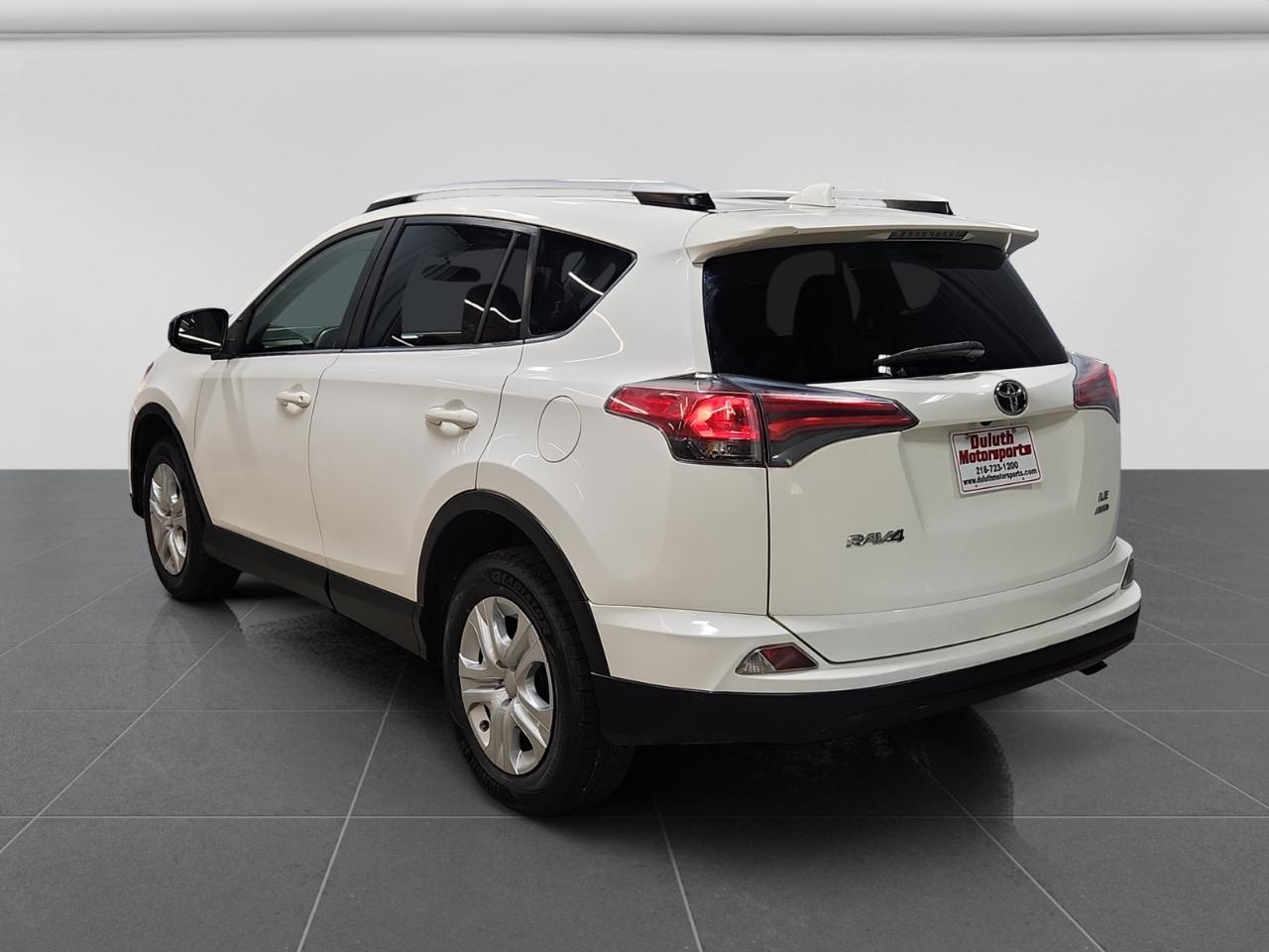 Toyota RAV4 LE AWD 2016