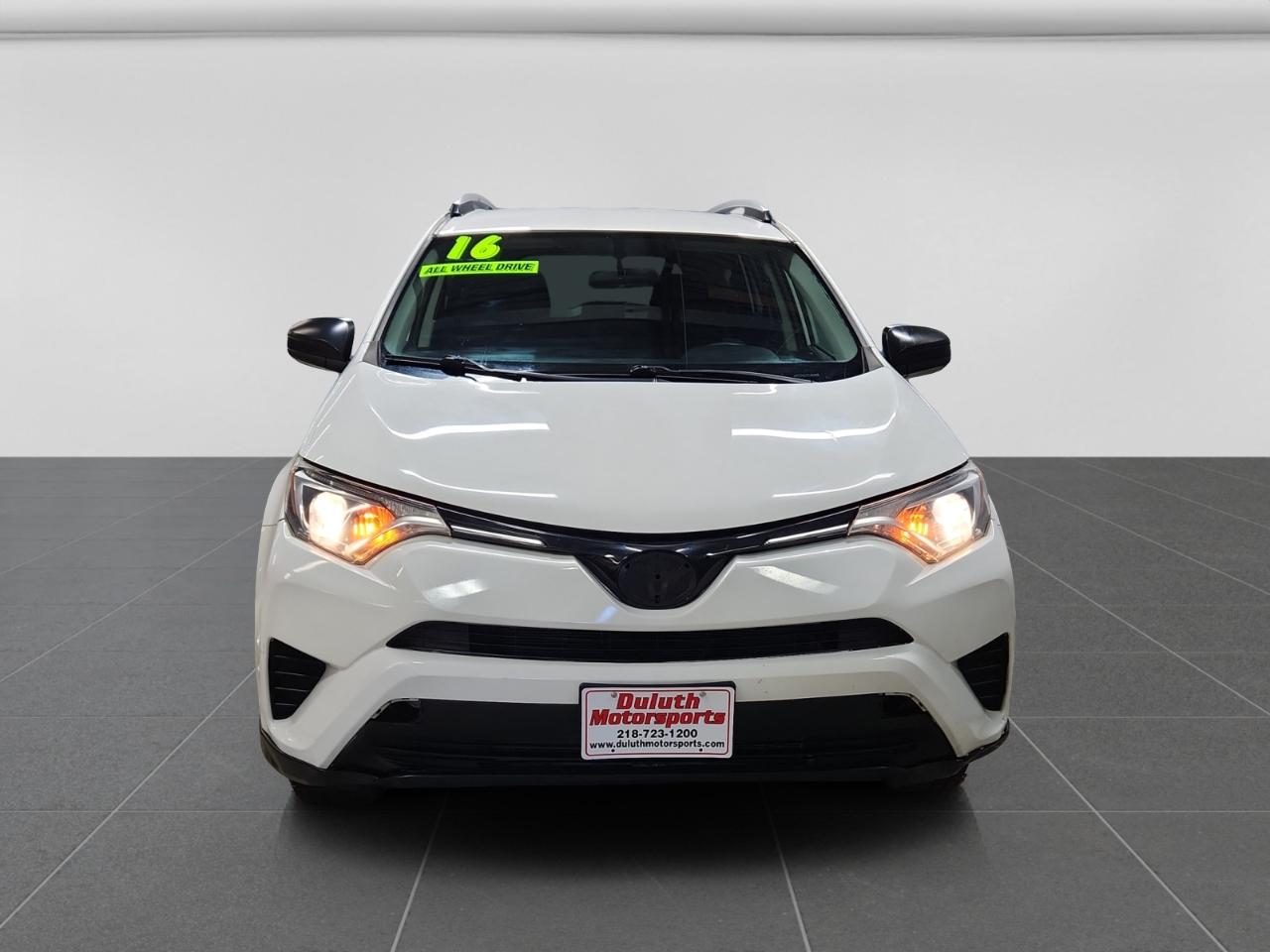 Toyota RAV4 LE AWD 2016