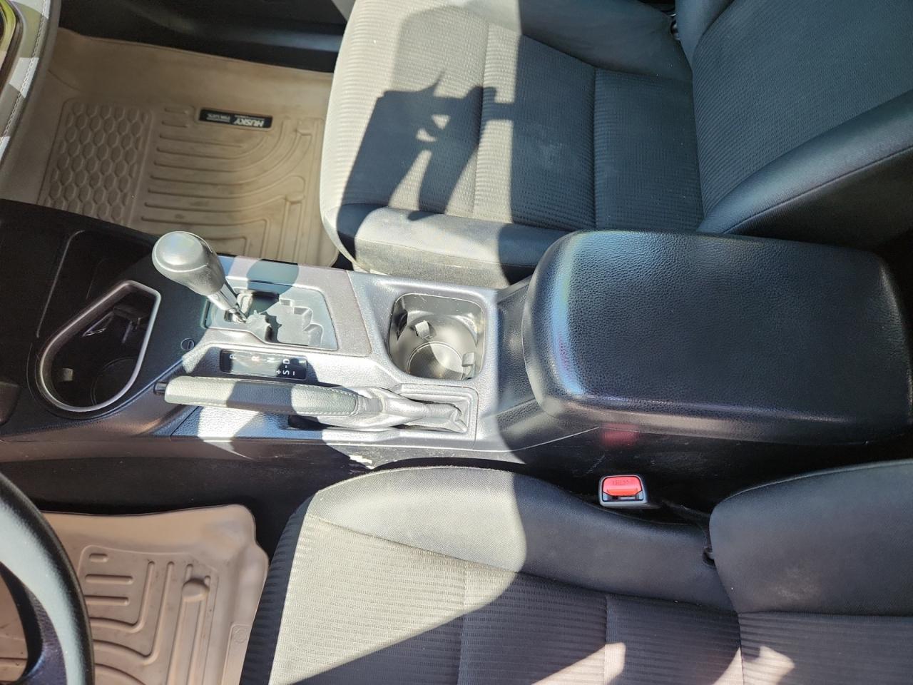 Toyota RAV4 LE AWD 2016