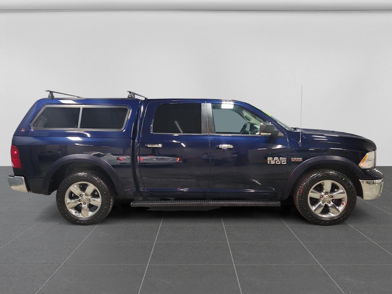 RAM 1500 SLT Crew Cab SWB 4WD 2016