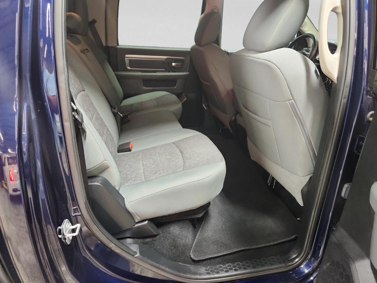 RAM 1500 SLT Crew Cab SWB 4WD 2016