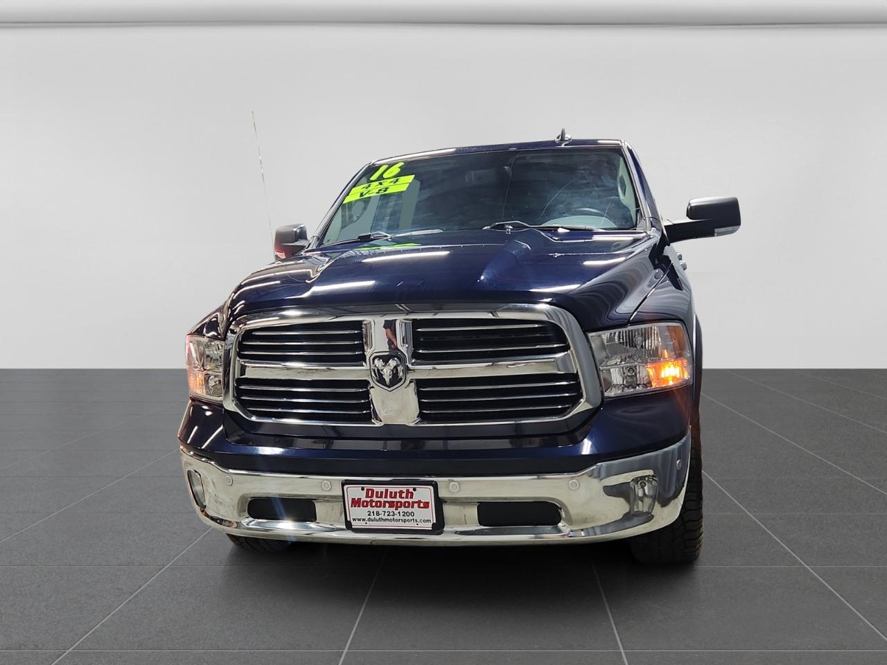 RAM 1500 SLT Crew Cab SWB 4WD 2016