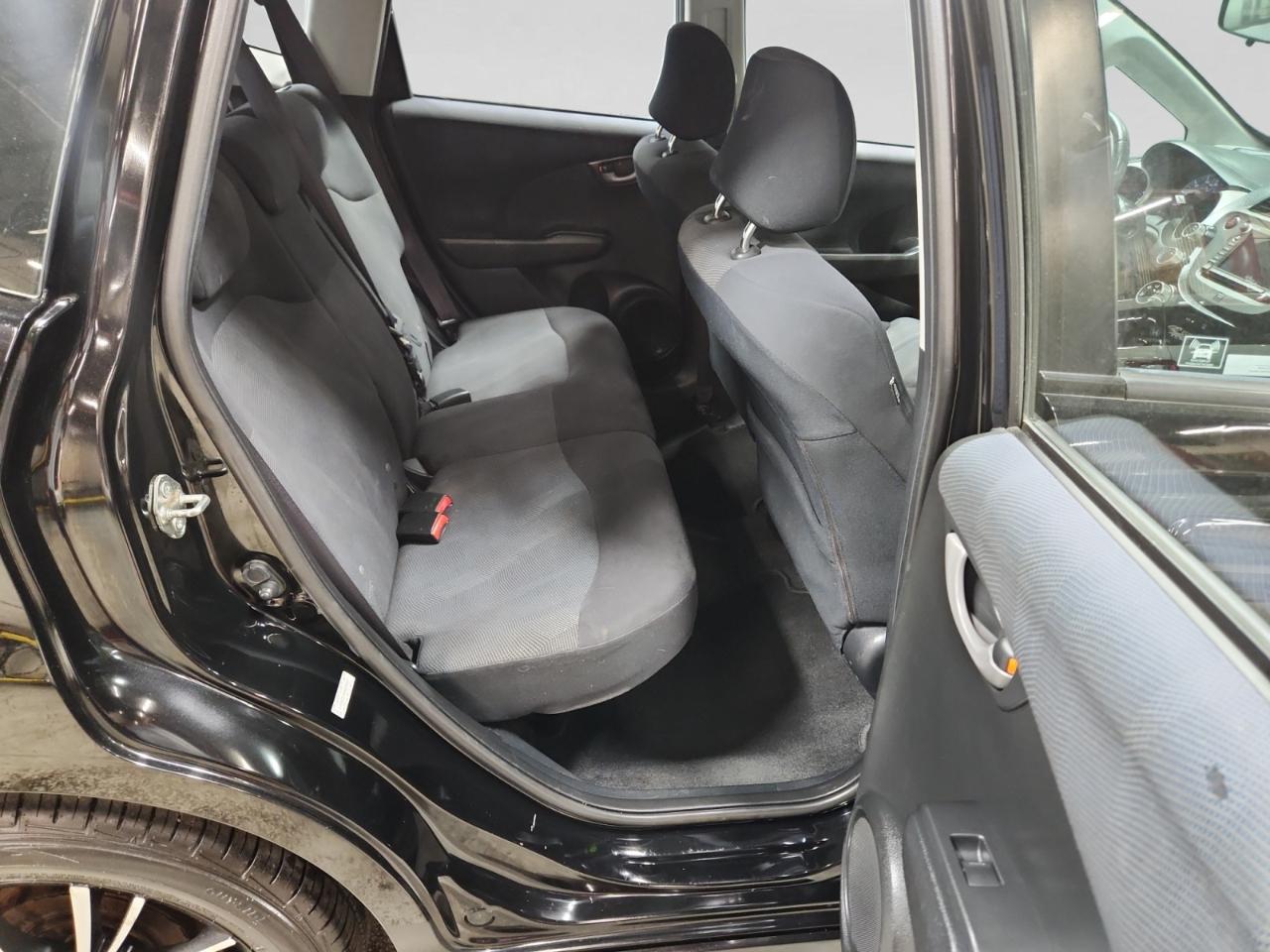 Honda Fit Sport 5-Speed MT with Navigation 2009