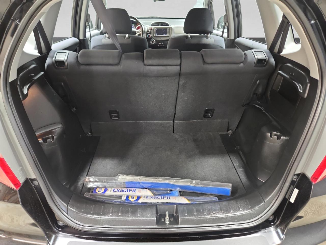 Honda Fit Sport 5-Speed MT with Navigation 2009