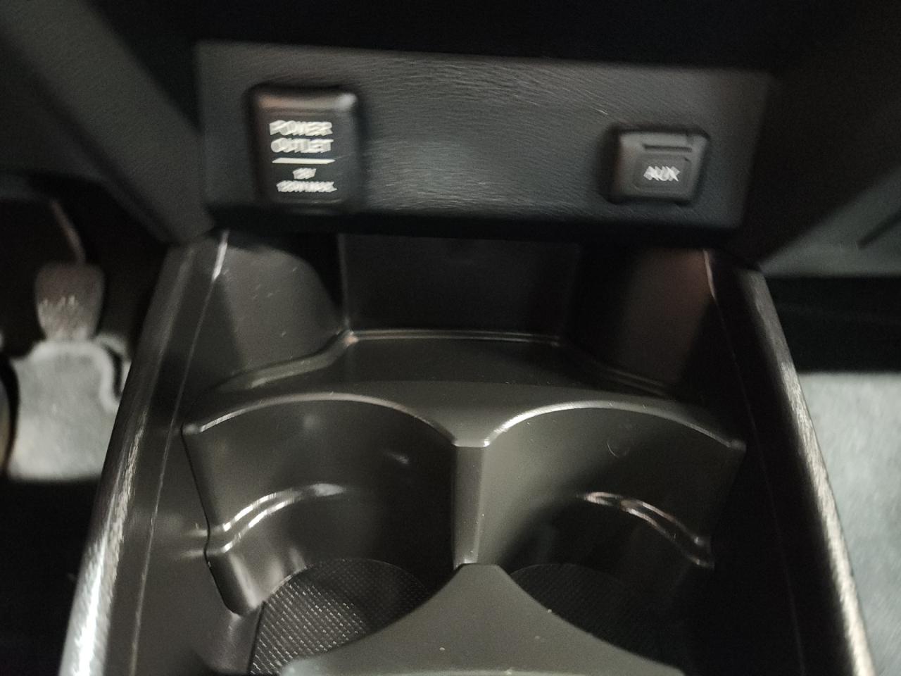 Honda Fit Sport 5-Speed MT with Navigation 2009